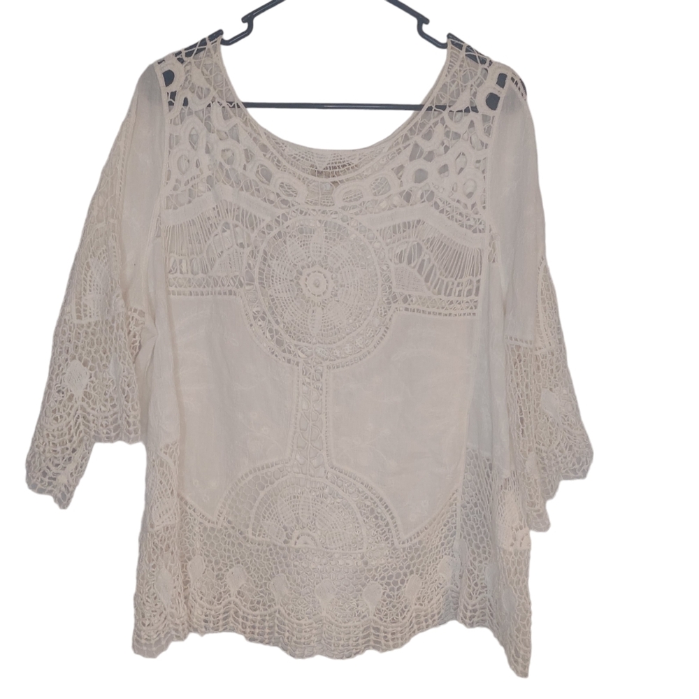 Democracy Sheer Lace Cotton Ivory Top with short bell sleeves EUC Size L